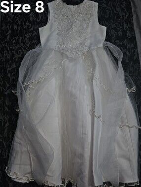 Lot Of 15 Dresses. Size And Brand Are On Each Photo.